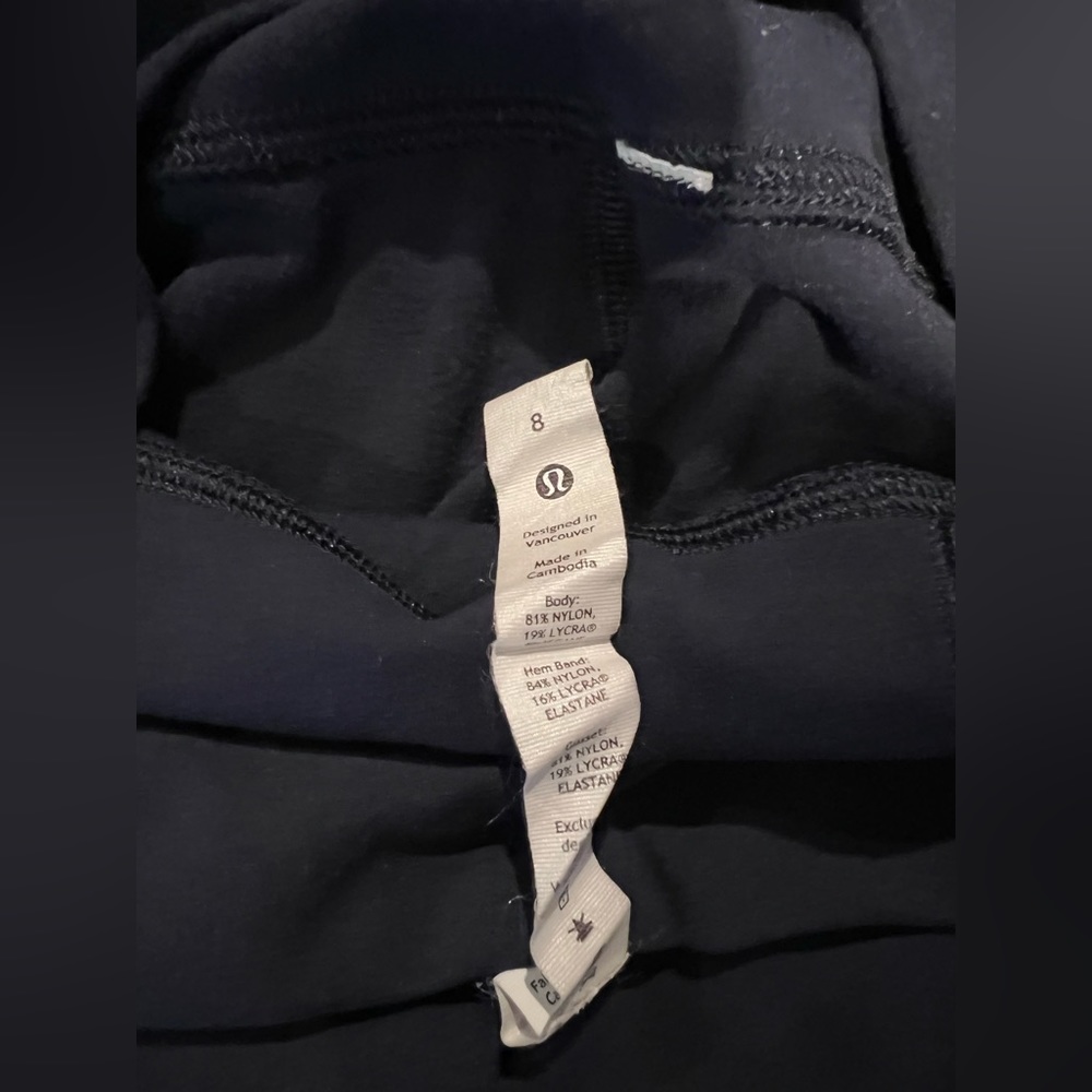 Lululemon Soft Navy Scalloped Leggings Size 8 $48.00